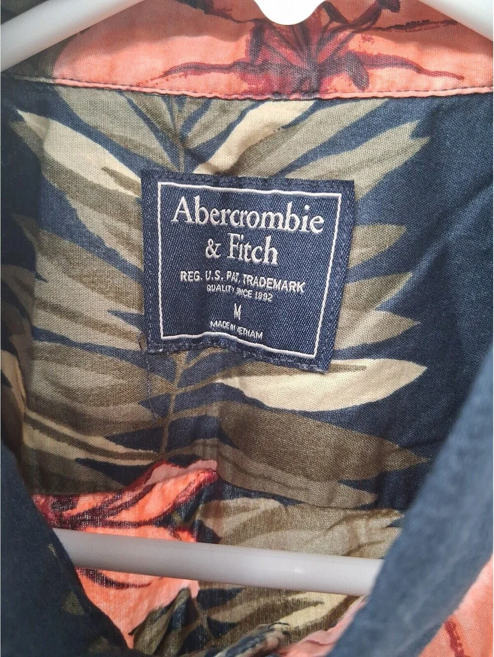 Abercrombie & Fitch Hawaiian Shirt Mens Medium Multicolor Beach Vacation Preppy
